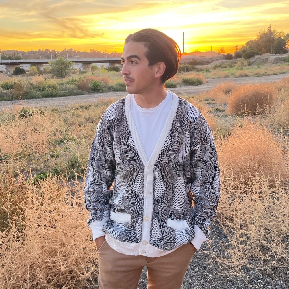 Authentic vintage COOGIE sweater

Excellent condition, men’s size L